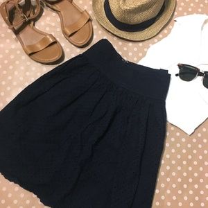 CLOSET CLOSING 8/15 - GAP Navy Eyelet Skirt